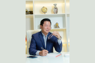 Dr. Milton Seigi Hayashi apresenta modelos de carros de luxo que conquistam apaixonados por design e alta performance.