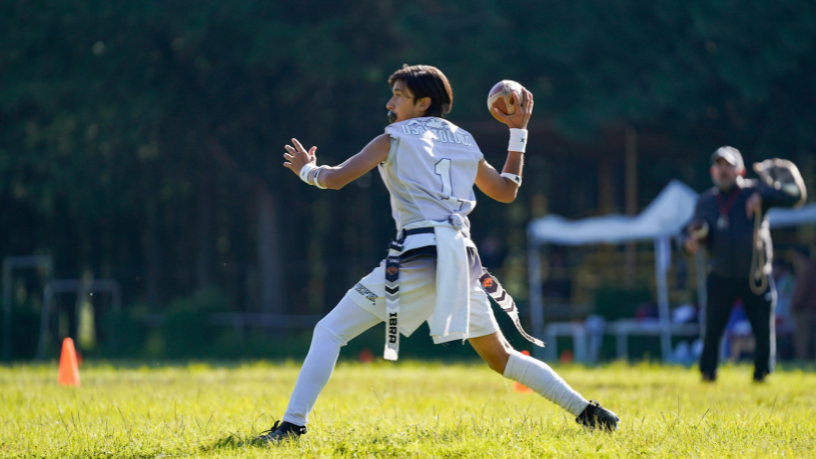 A economia do futebol mostra como grandes clubes movimentam bilhões e influenciam mercados globais, analisa Matheus Vinicius Voigt.