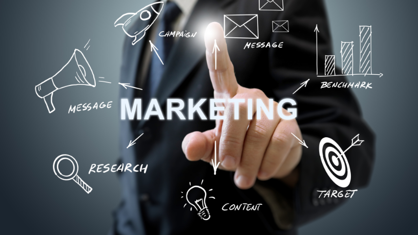 Segurança institucional e mercado avaliados sob a estratégia de Ernesto Kenji Igarashi.